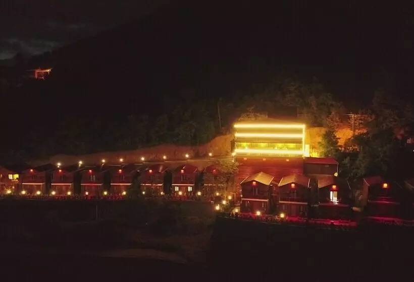 هتل Dergiz Tatil Koyu