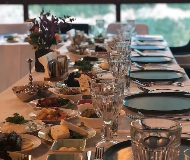 هتل Dergiz Tatil Koyu