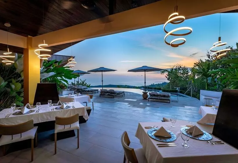 Hotelli Golden Pineapple Villas