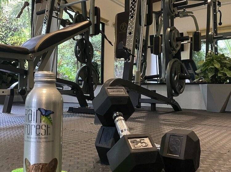 Отель Golden Pineapple Villas