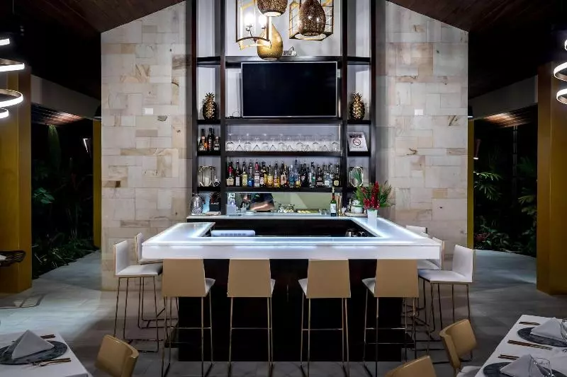 Hotelli Golden Pineapple Villas