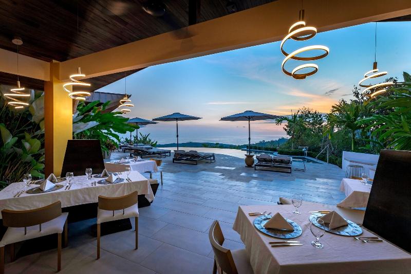 Отель Golden Pineapple Villas