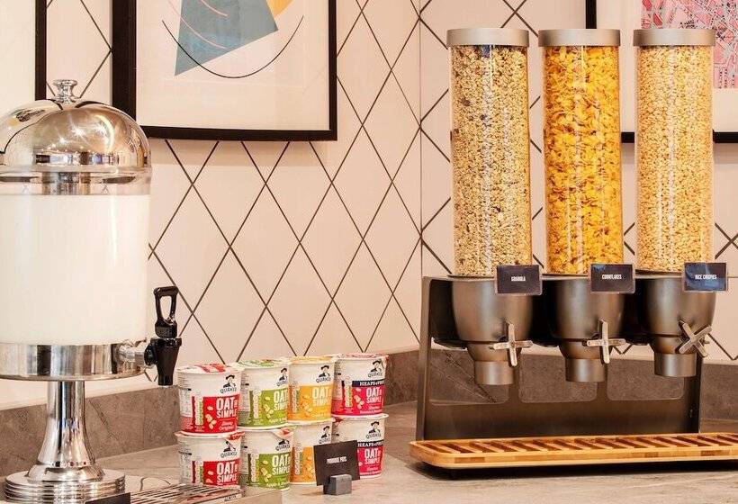 בית מלון כפרי Hampton By Hilton Bath City