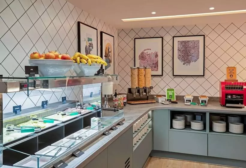 هتل Hampton By Hilton Bath City