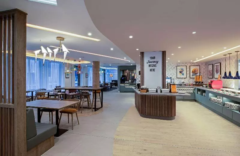 هتل Hampton By Hilton Bath City