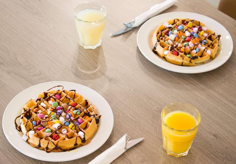 בית מלון כפרי Hampton By Hilton Bath City