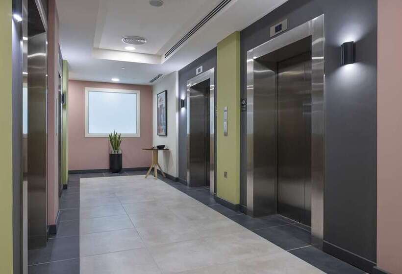 هتل Hampton By Hilton Doha Old Town