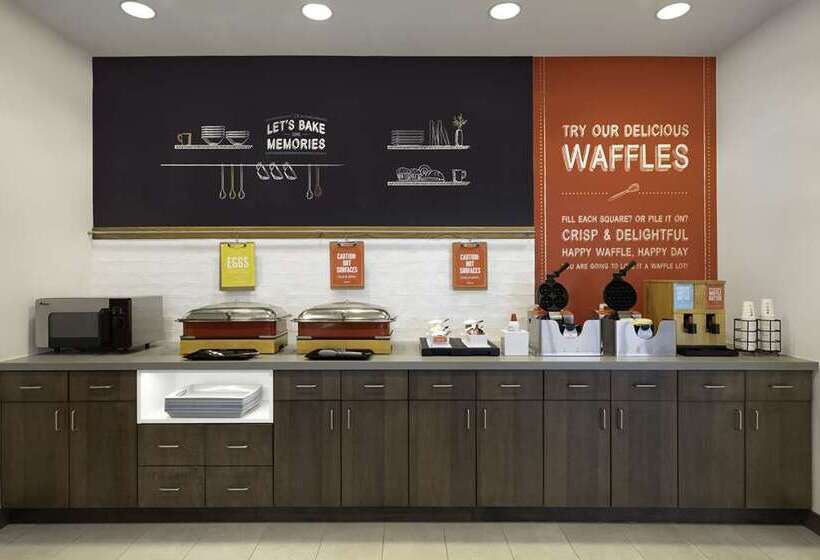 Отель Hampton Inn Midland, On