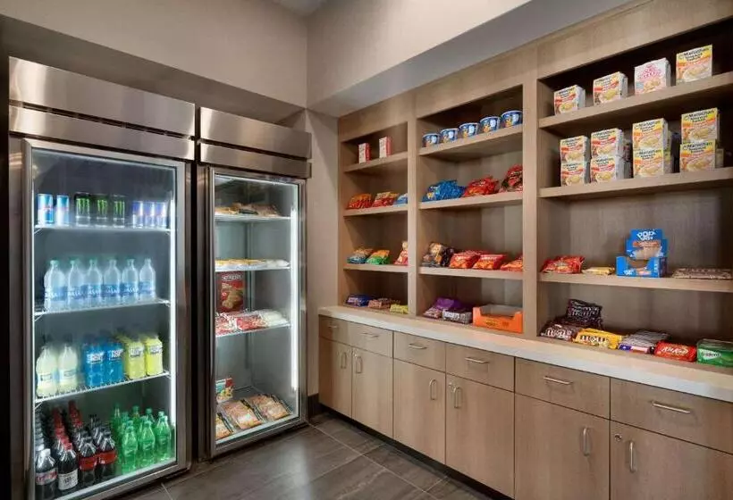 Hotelli La Quinta Inn & Suites By Wyndham San Antonio Seaworld Lafb