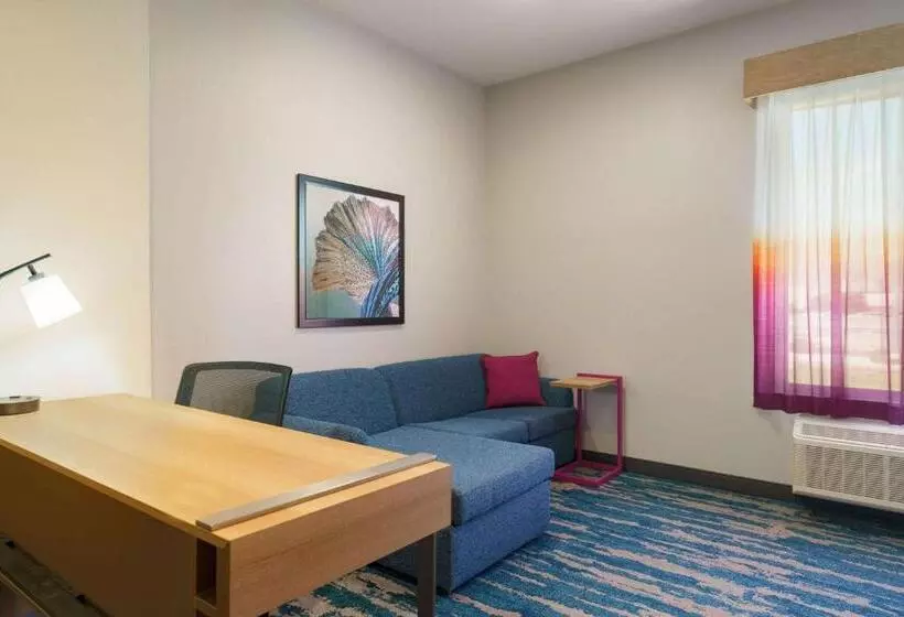 Hotelli La Quinta Inn & Suites By Wyndham San Antonio Seaworld Lafb
