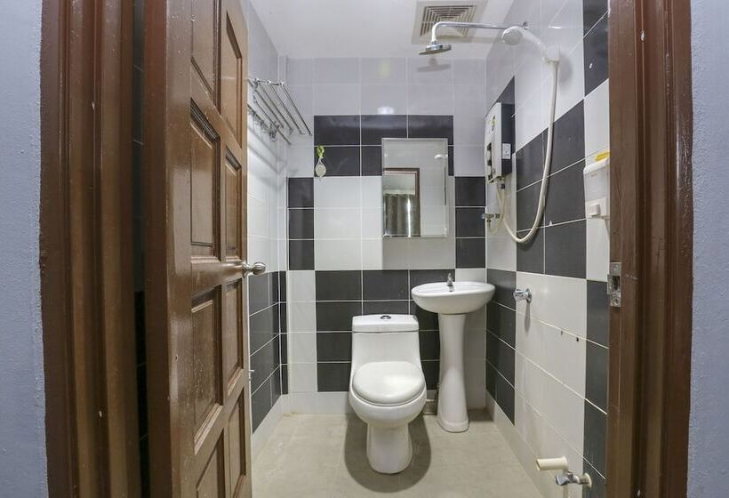 Hotel Oyo 90145 D'sofwa Inn