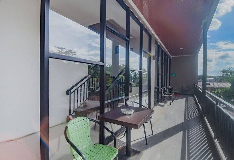 Hotel Oyo 90312 Bahu Bay