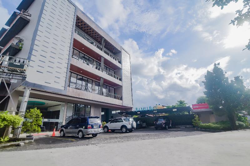 Hotel Oyo 90312 Bahu Bay