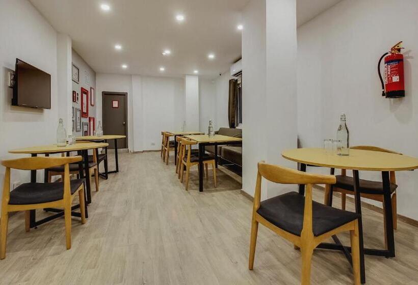 בית מלון כפרי Super Townhouse Begumpet Near Hyderabad Central