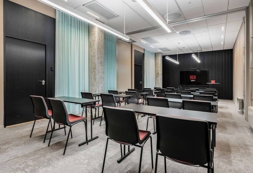 هتل Radisson Red Oslo økern