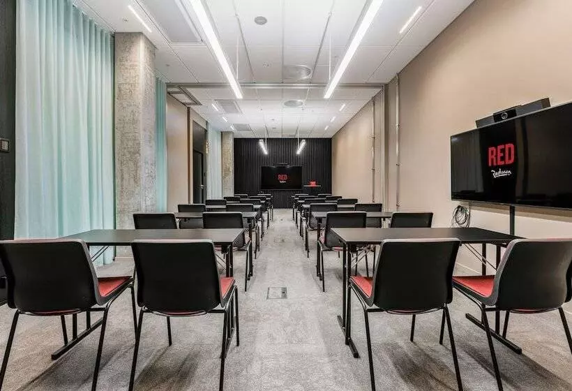 هتل Radisson Red Oslo økern