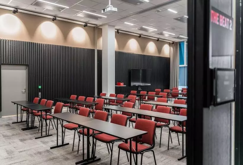 هتل Radisson Red Oslo økern