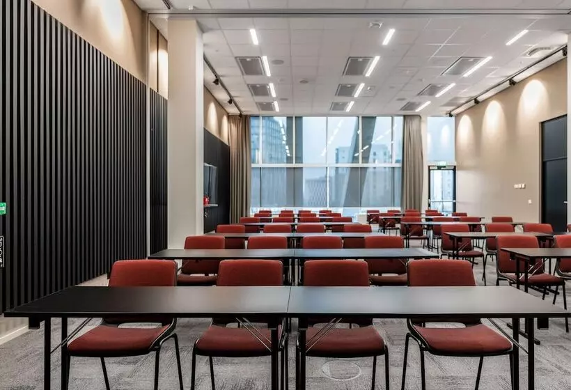 هتل Radisson Red Oslo økern