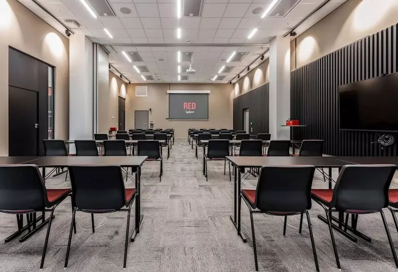 هتل Radisson Red Oslo økern