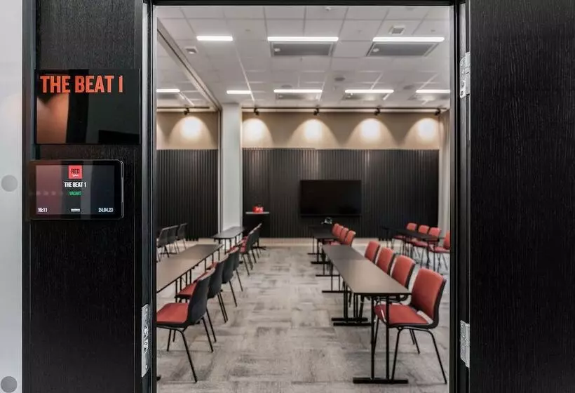 هتل Radisson Red Oslo økern