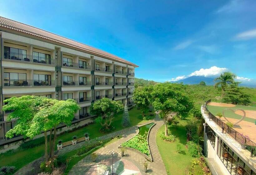 The Green Peak, Artotel Curated