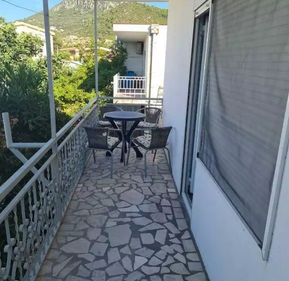 Apartmani Sutomore
