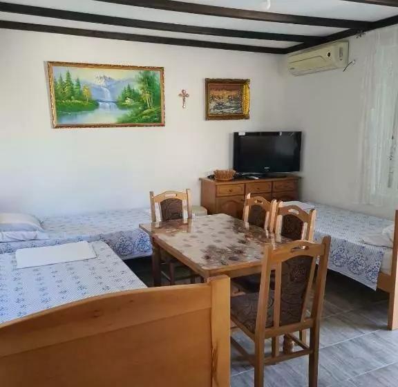 Apartmani Sutomore