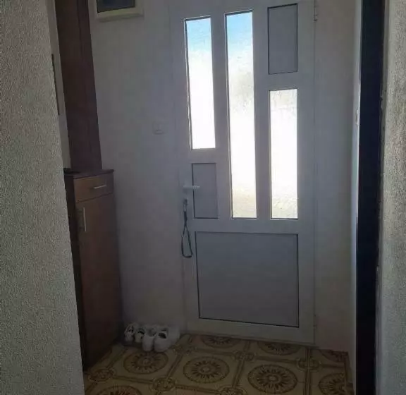Apartmani Sutomore