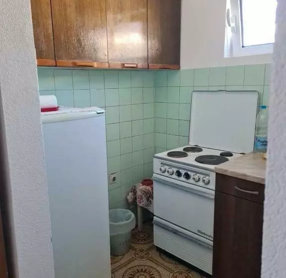 Apartmani Sutomore