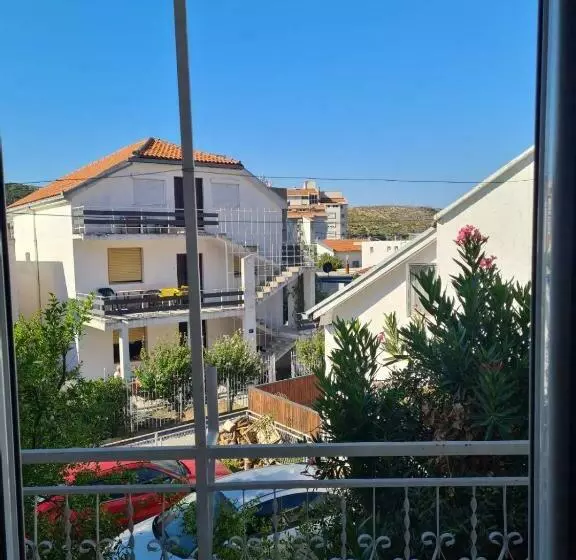 Apartmani Sutomore