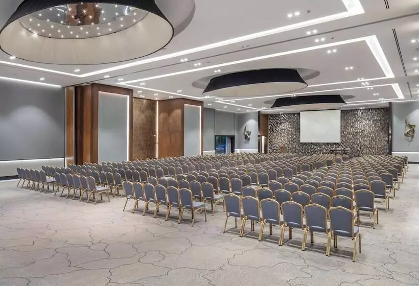 ホテル Doubletree By Hilton Canakkale