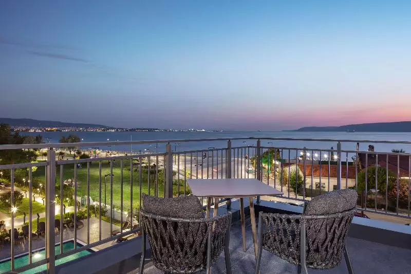 ホテル Doubletree By Hilton Canakkale