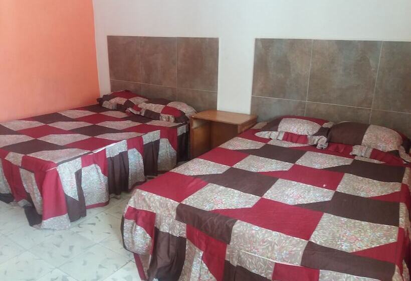 Hotelli Stardust Inn