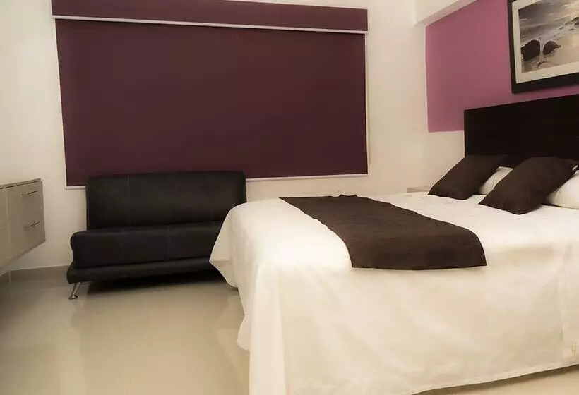 ホテル Suites Milán Room