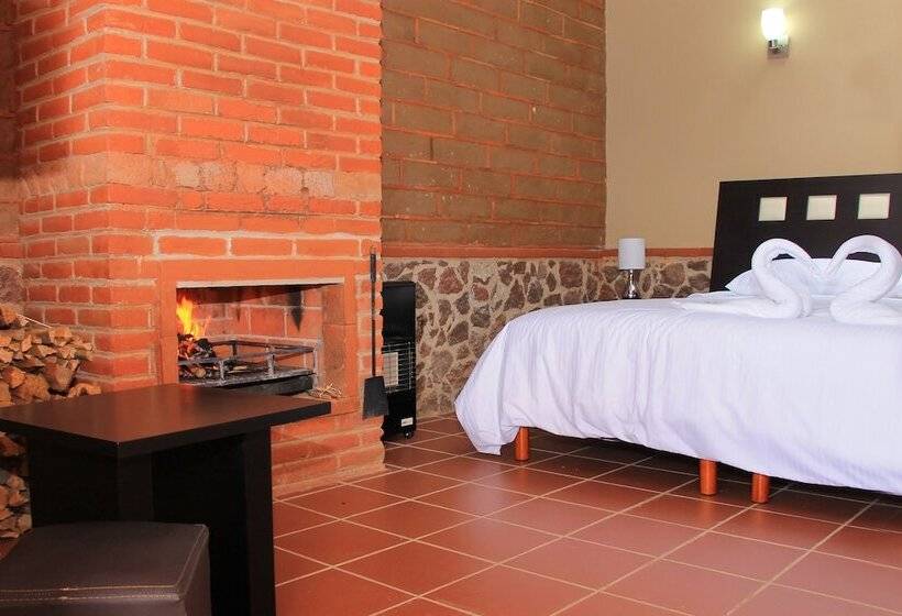 ホテル Y Cabañas Mountain Lodge