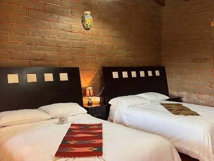 ホテル Y Cabañas Mountain Lodge