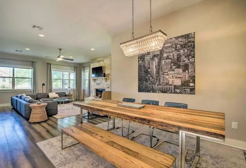 Modern Lago Vista Home With Pool And Lake Access!