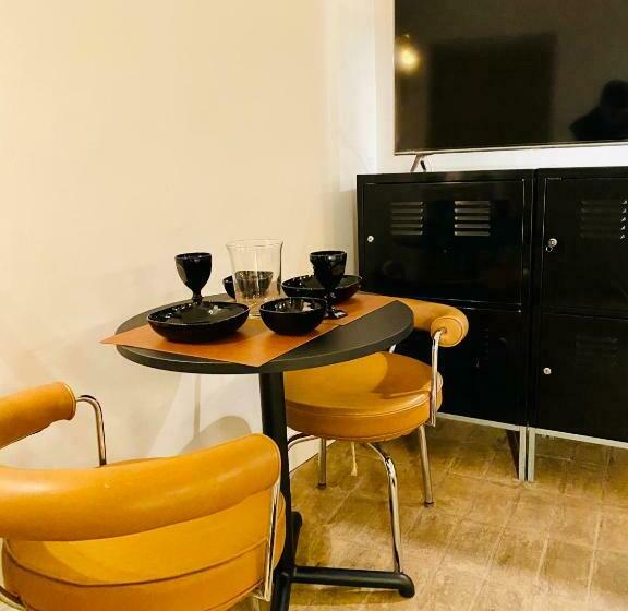 Appartamento Studio E Design In Centro Storico Sulmona