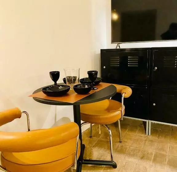 Appartamento Studio E Design In Centro Storico Sulmona