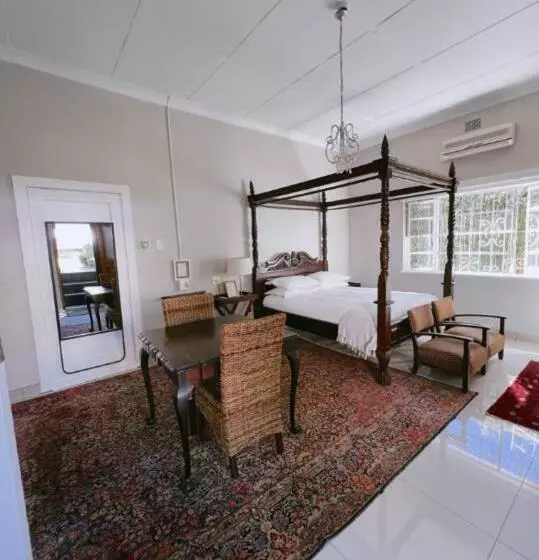 Aamiaismajoitus (B&B) Ebony Moon