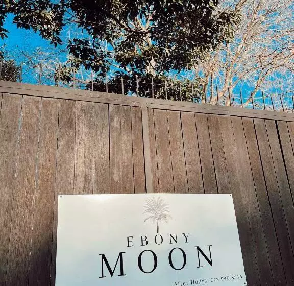 Aamiaismajoitus (B&B) Ebony Moon