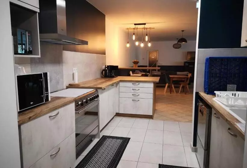 Aamiaismajoitus (B&B) Le Relais D Avajan