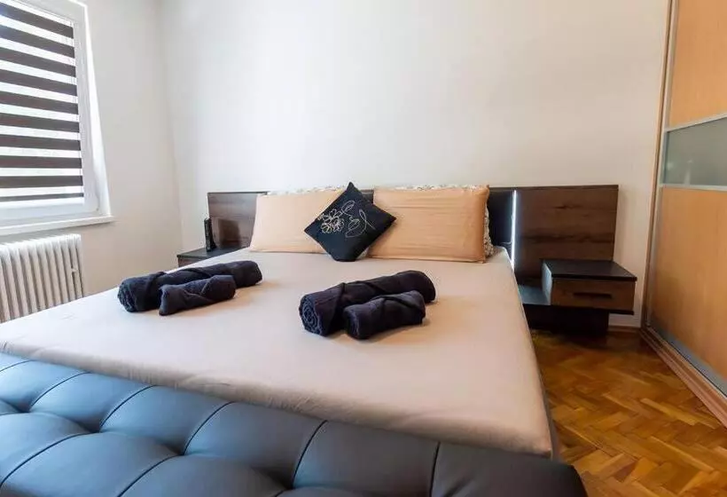 Excellent Large Lux Apartment Central Martin