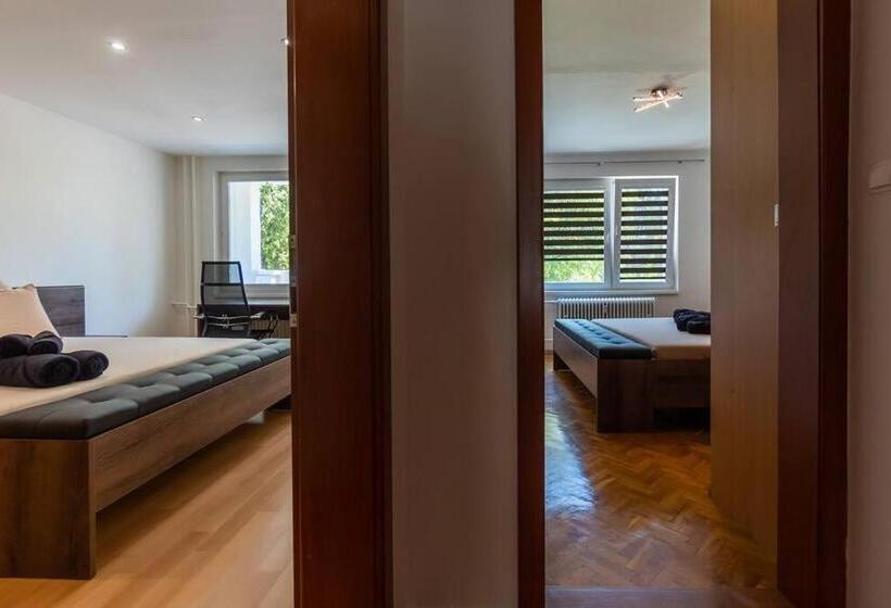 Excellent Large Lux Apartment Central Martin