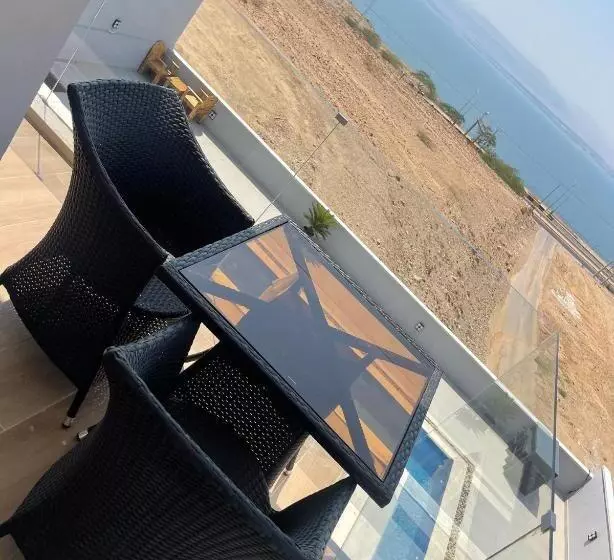 هتل Follow Sea Villa