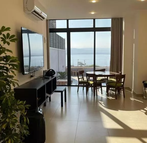 هتل Follow Sea Villa