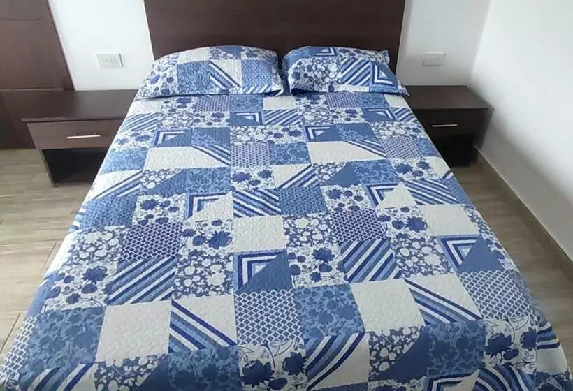 هتل Hostal Paris