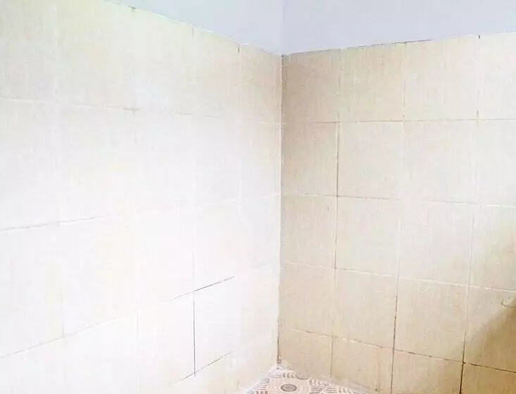 Hotelli Spot On 91509 Unggul Kost