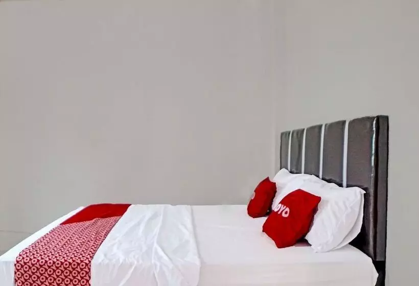 Hotelli Spot On 91509 Unggul Kost