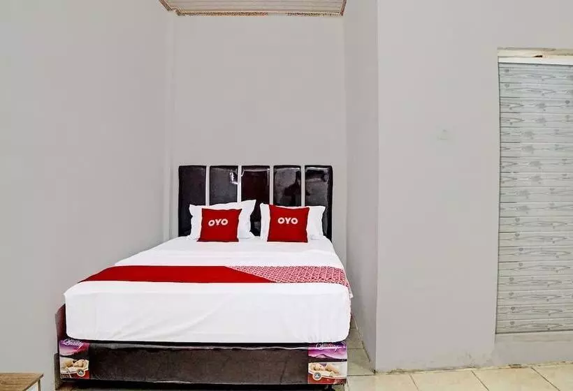 Hotelli Spot On 91509 Unggul Kost